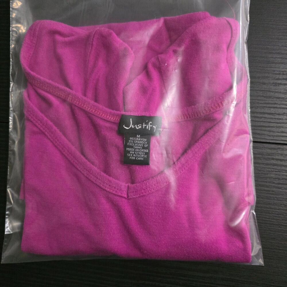 Justify Women's Medium Pink Short Sleeved Shirt - Picture 6 of 7